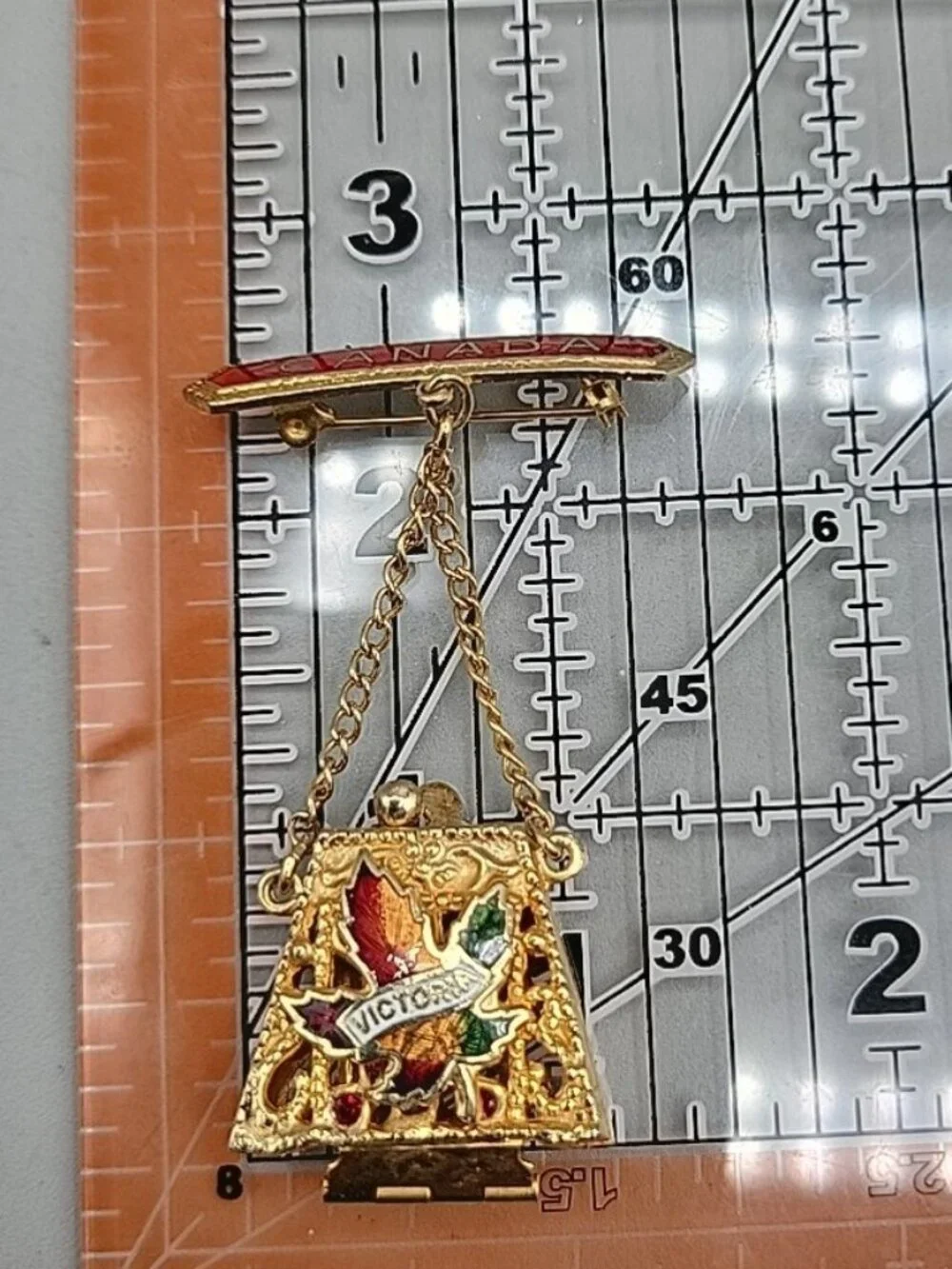 Vintage Victoria Canada Dangling Stash Purse Brooch Maple Leaf Red Rhinestones